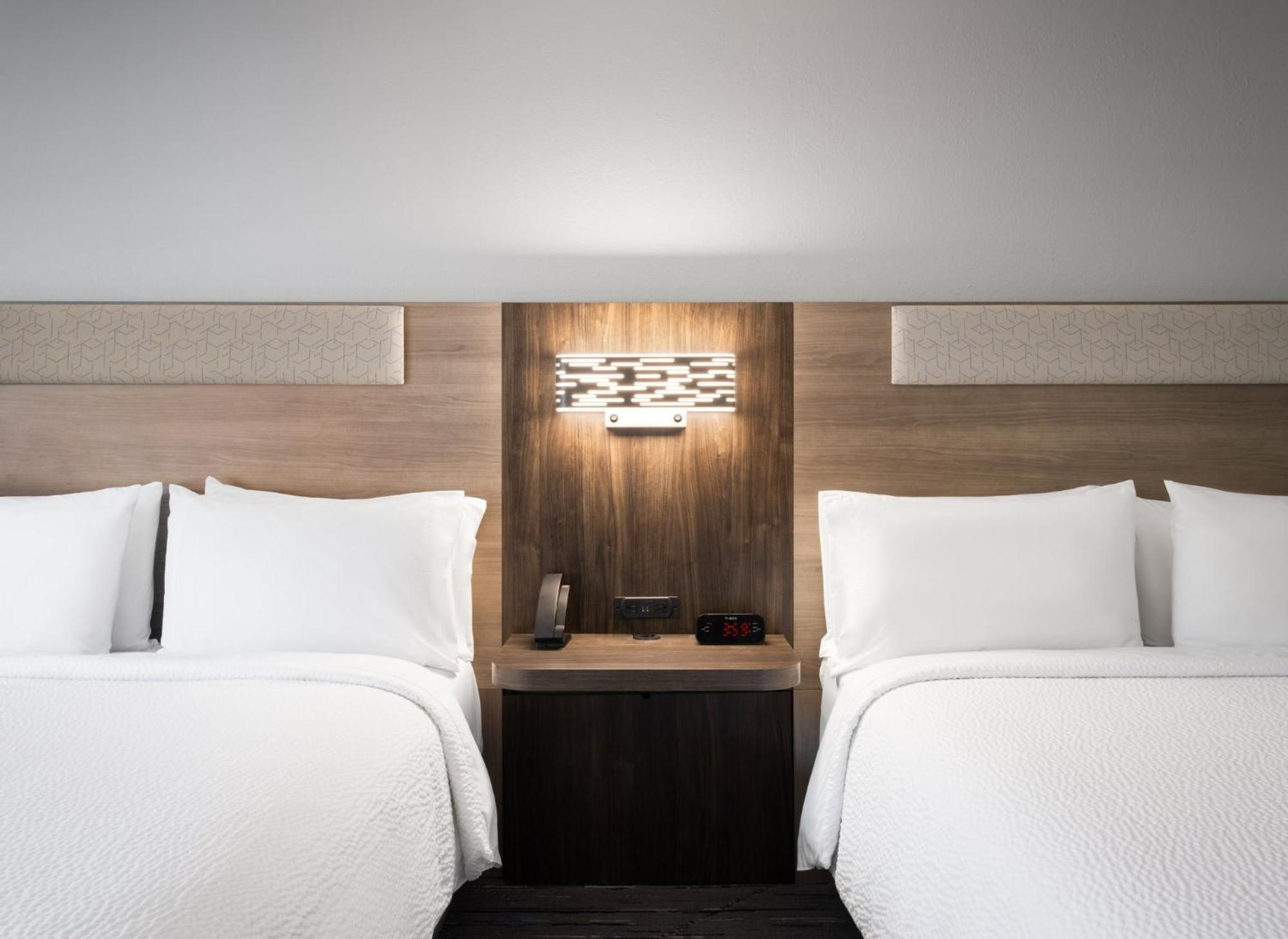 Holiday Inn Express Indianapolis Airport By Ihg Plainfield Kültér fotó