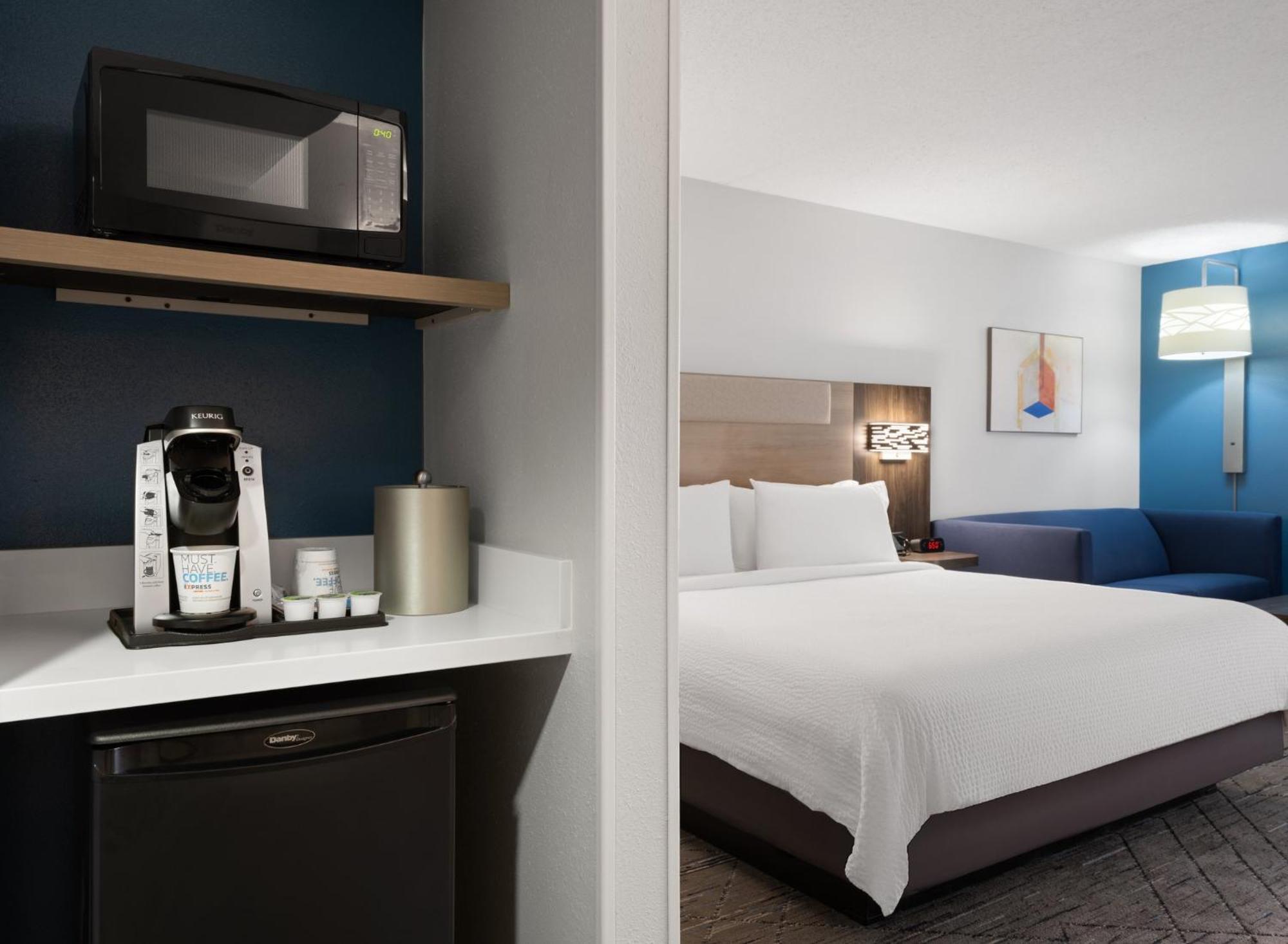 Holiday Inn Express Indianapolis Airport By Ihg Plainfield Kültér fotó