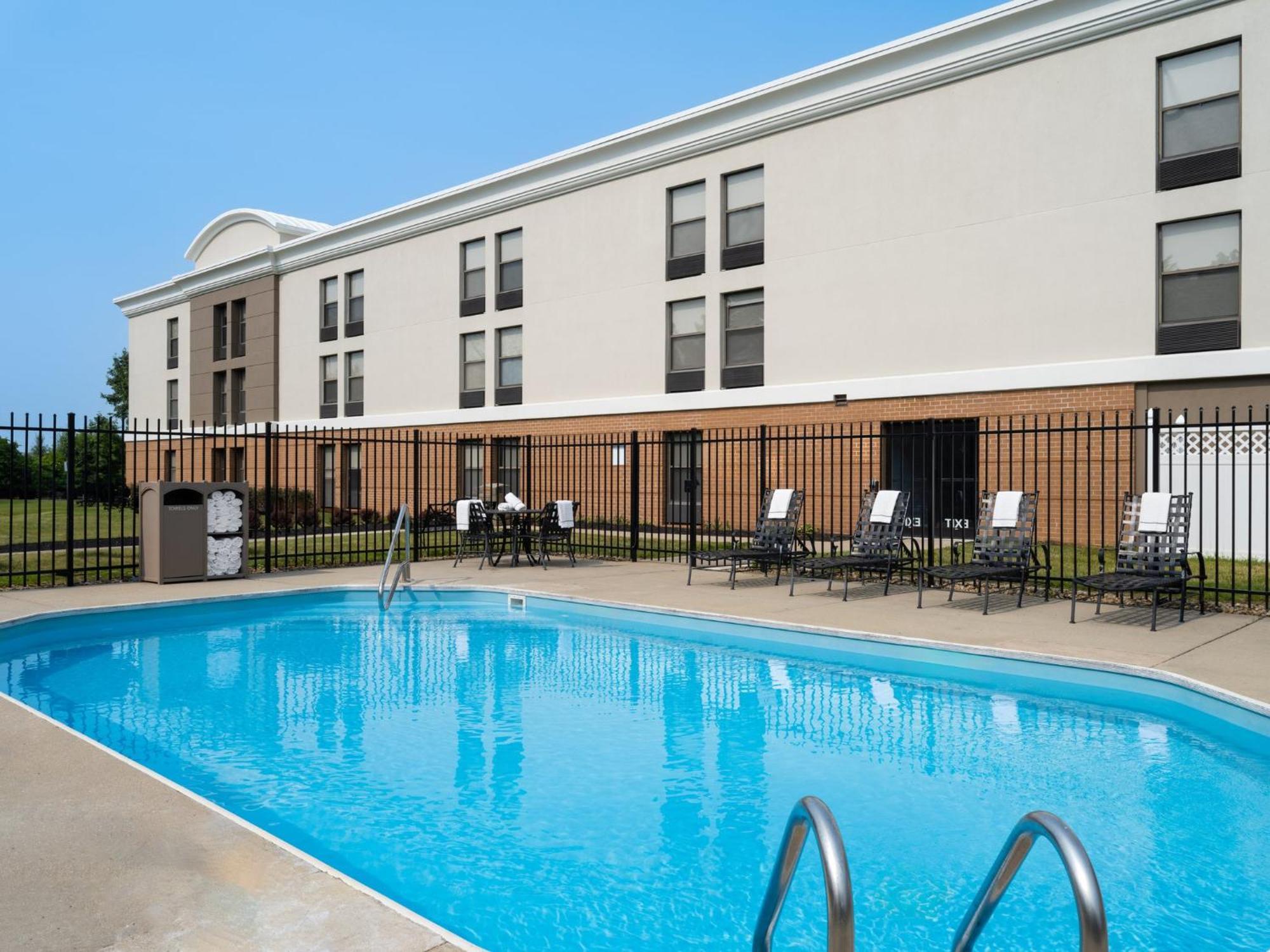 Holiday Inn Express Indianapolis Airport By Ihg Plainfield Kültér fotó
